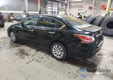2015 Nissan Altima 2.5 S из США, поврежденный, VIN 1N4AL3AP1FC453100